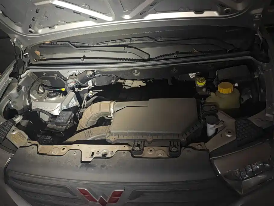 Wuling Hongguang V — миниатюра 10