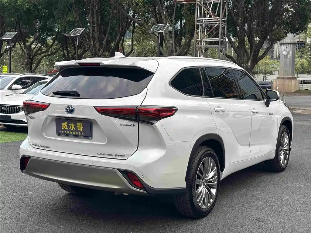 Toyota Highlander — миниатюра 5