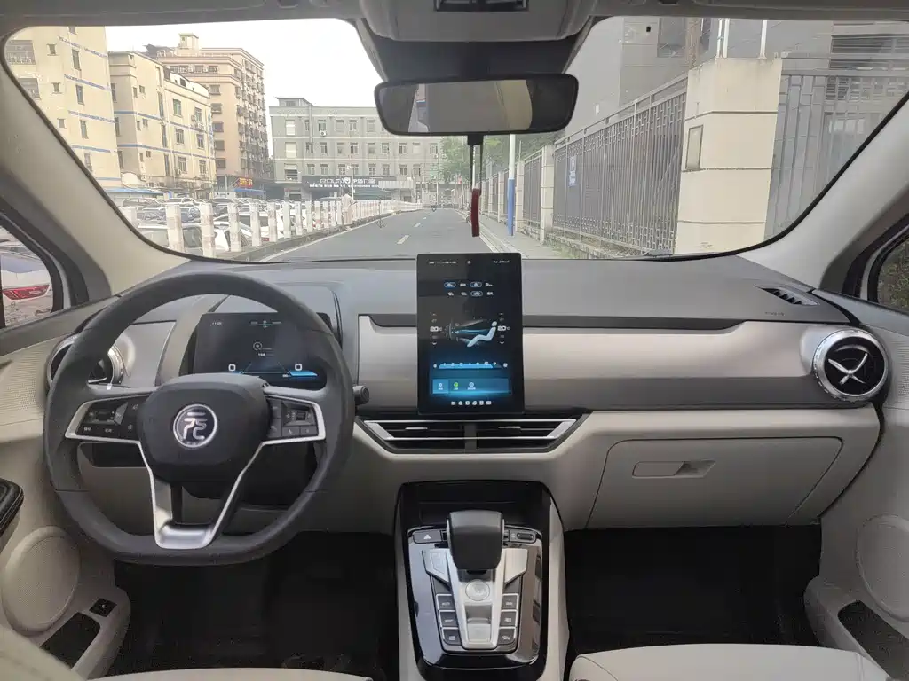 BYD Yuan Pro — миниатюра 17