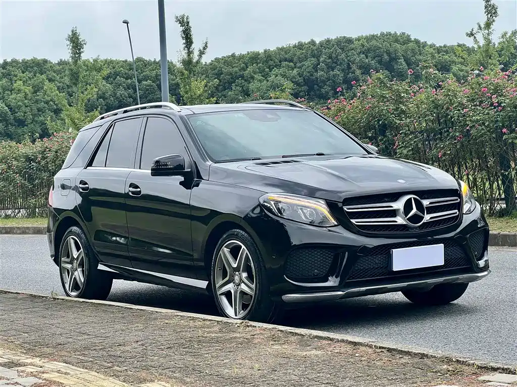 Mercedes-Benz GLE (Import) — миниатюра 3