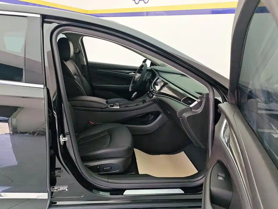 Buick LaCrosse — миниатюра 8