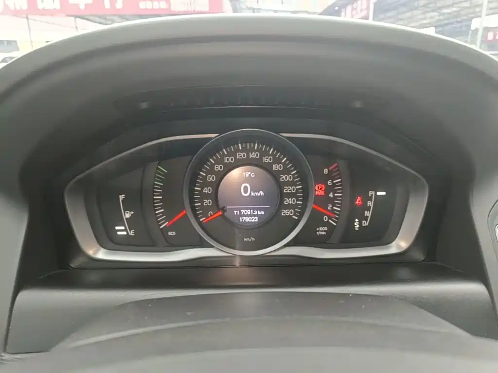 Volvo XC60 — миниатюра 12