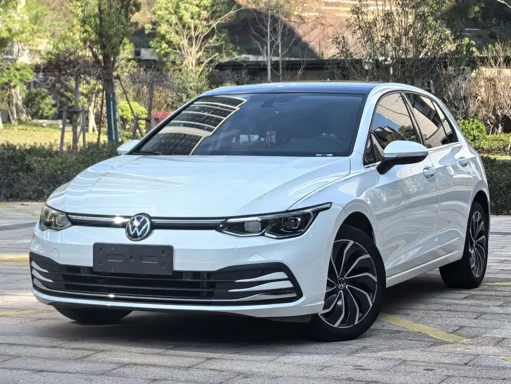Volkswagen Golf 2024