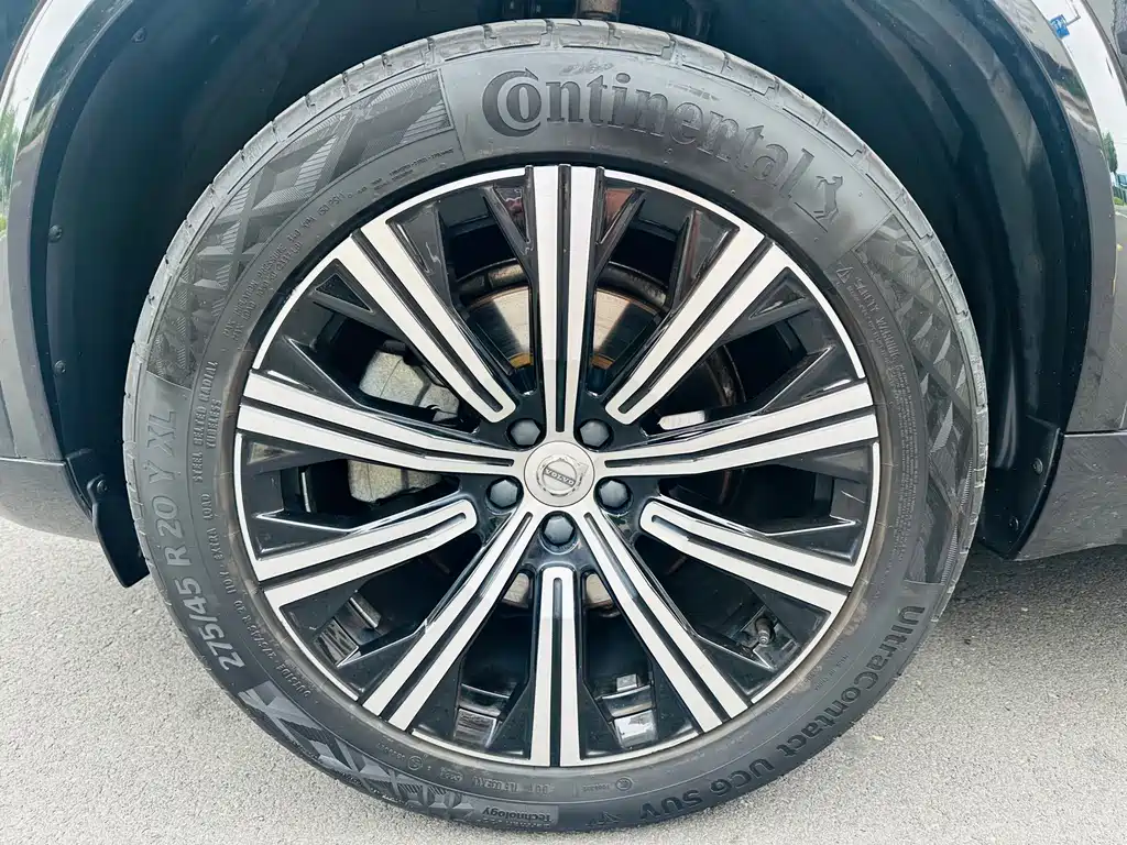 Volvo XC90 2020 T6 Luxury 7 мест