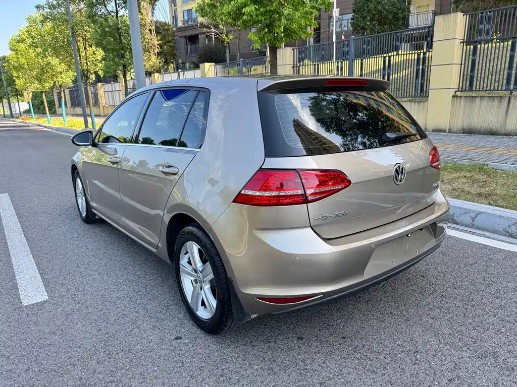 Volkswagen Golf — миниатюра 10