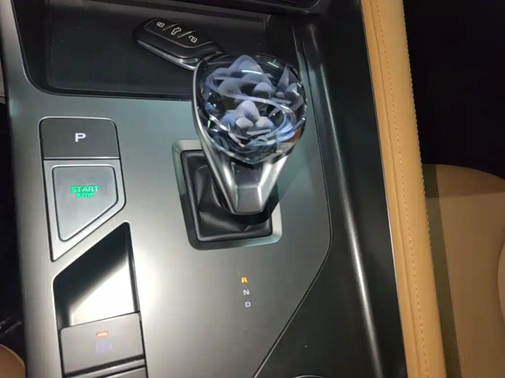 Roewe RX5 New Energy — миниатюра 14