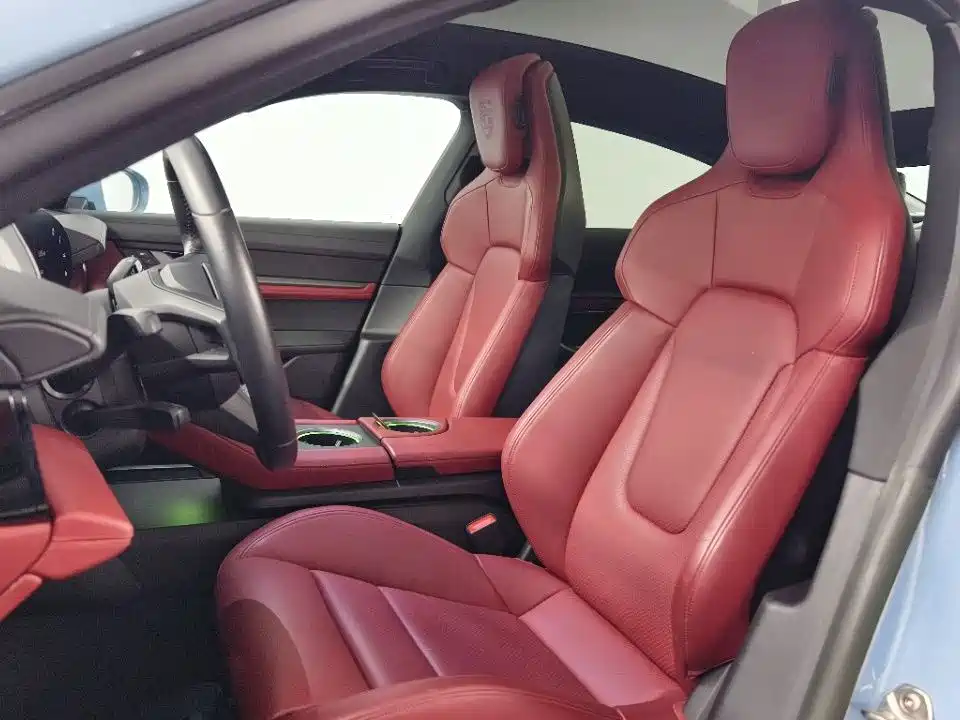 Porsche Taycan — миниатюра 13