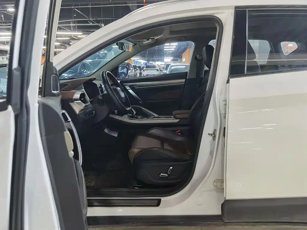 Geely Binyue 2019 Sport 260T DCT V