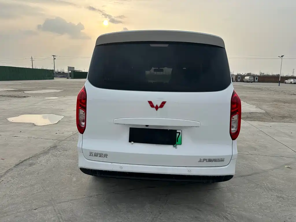 WULING WULING HONGGUANG NEW ENERGY