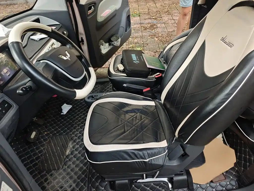 Wuling MINIEV — миниатюра 8