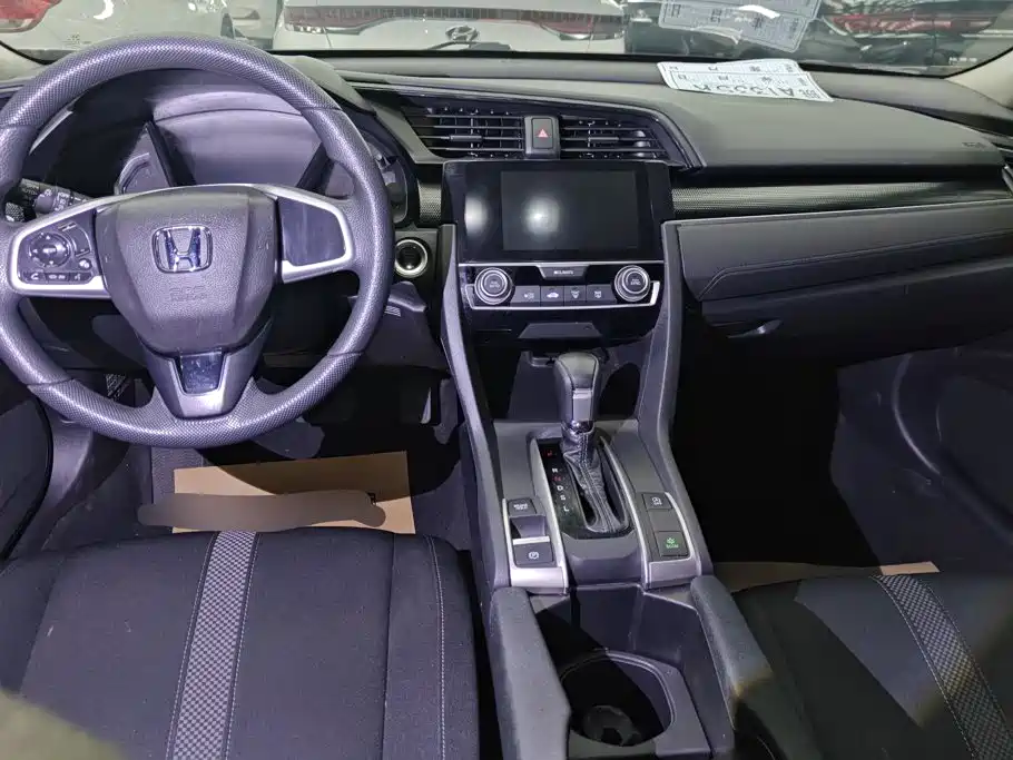 Honda Civic — миниатюра 12