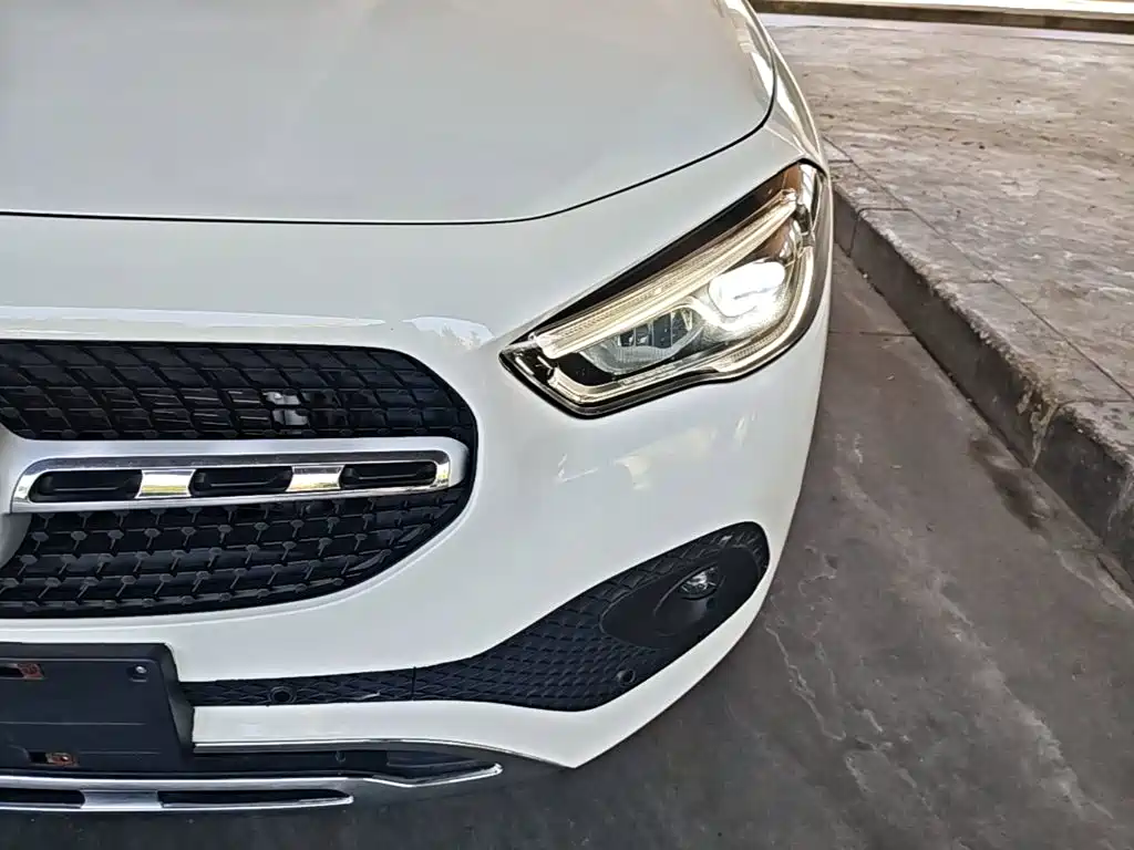 Mercedes-Benz GLA — миниатюра 24