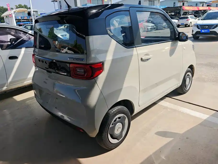 Wuling MINIEV — миниатюра 3