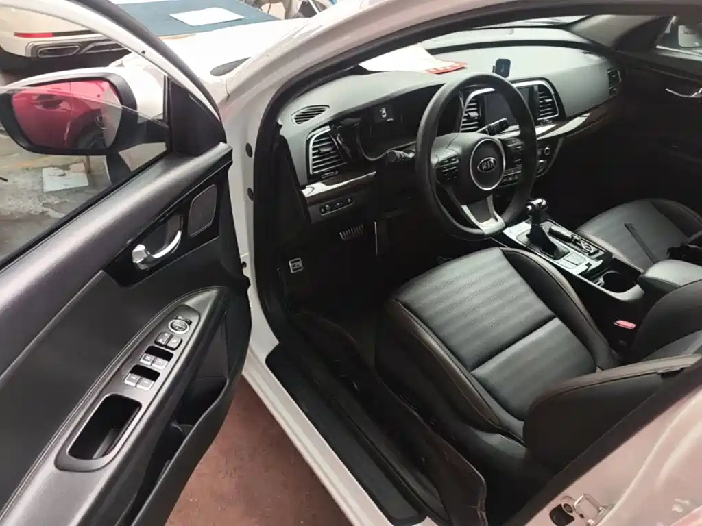 Kia K4 — миниатюра 16