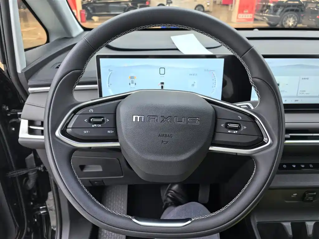 SAIC MAXUS EVERYONE 7