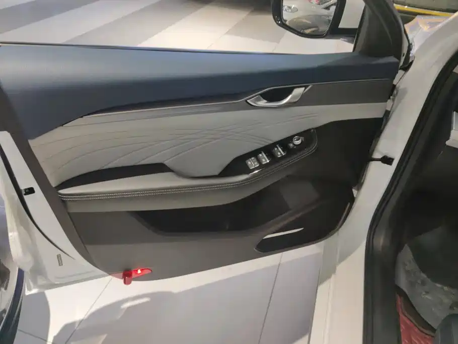 Geely Xingrui — миниатюра 7