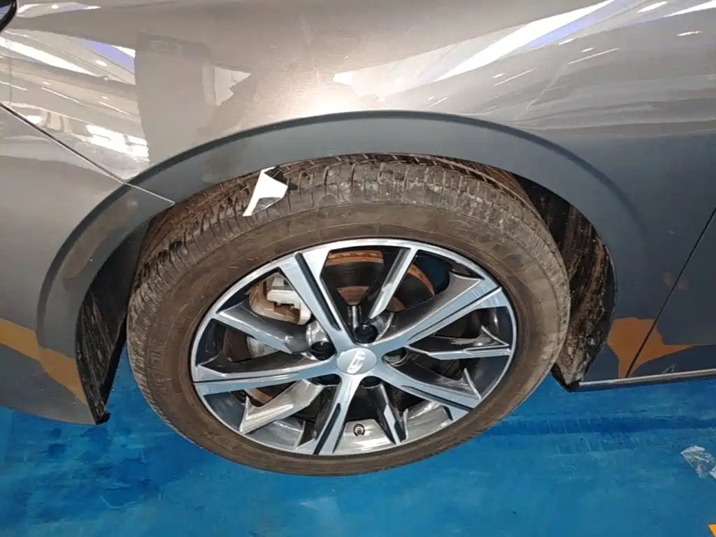 Geely Emgrand — миниатюра 23