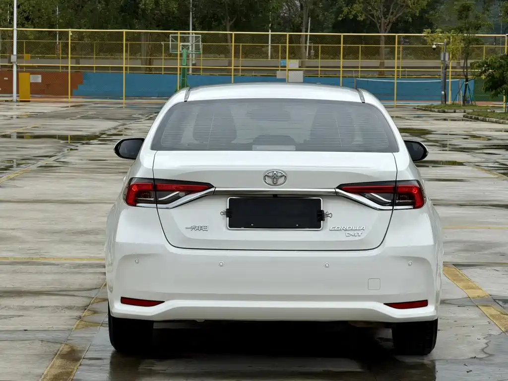 Toyota Corolla — миниатюра 4