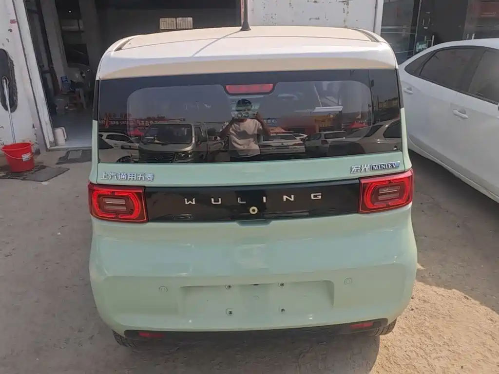 Wuling MINIEV — миниатюра 4