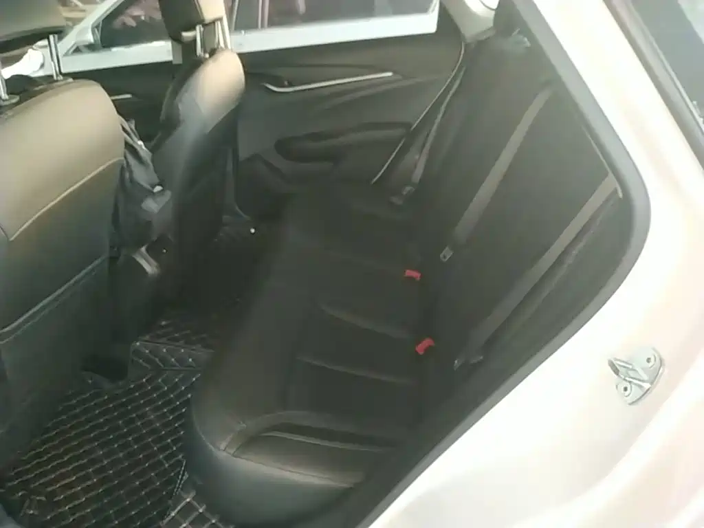 Buick Excelle — миниатюра 17