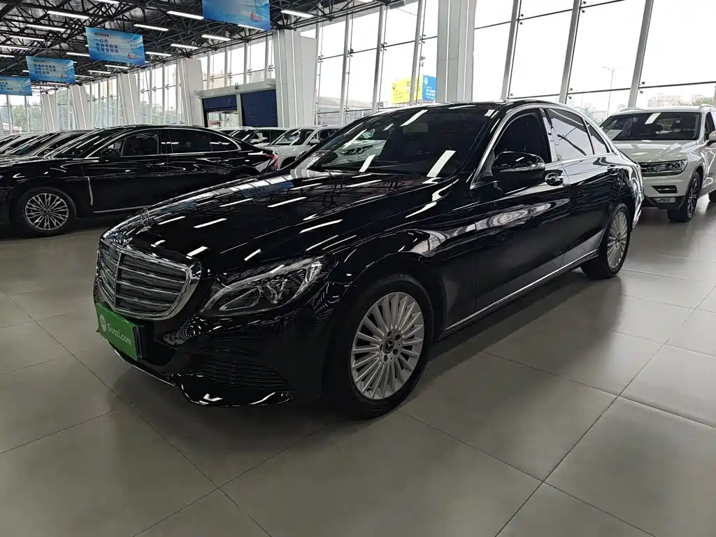 Mercedes-Benz C-Class — миниатюра 2