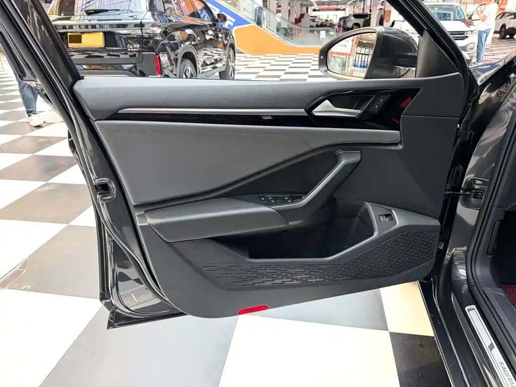 Volkswagen Sagitar — миниатюра 8