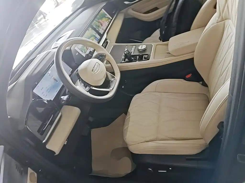 Geely Xingyue L — миниатюра 15