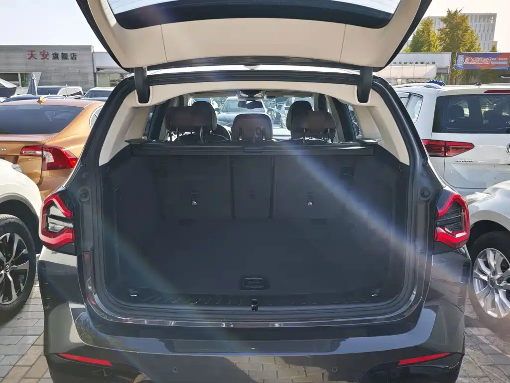 BMW X3 — миниатюра 10