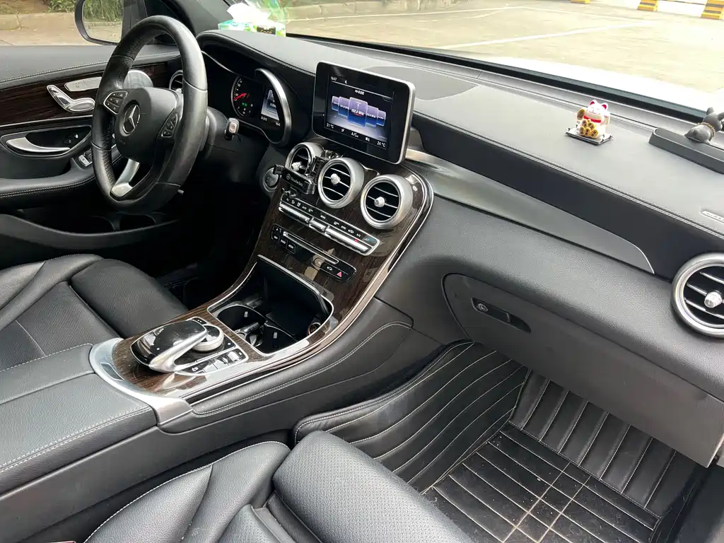 Mercedes-Benz GLC — миниатюра 12