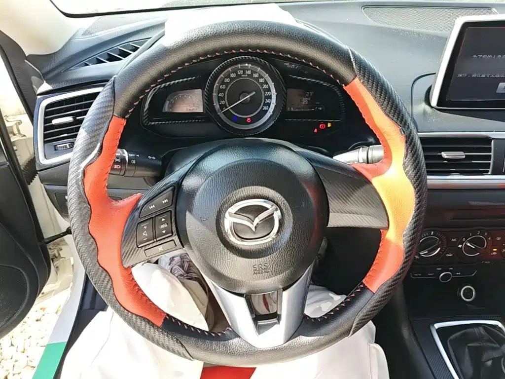 Mazda 3 Axela — миниатюра 11