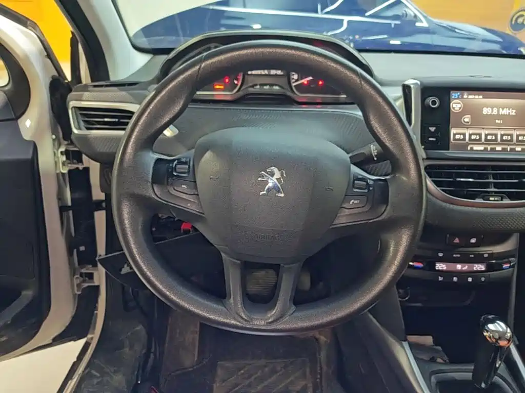 Peugeot 2008 — миниатюра 11