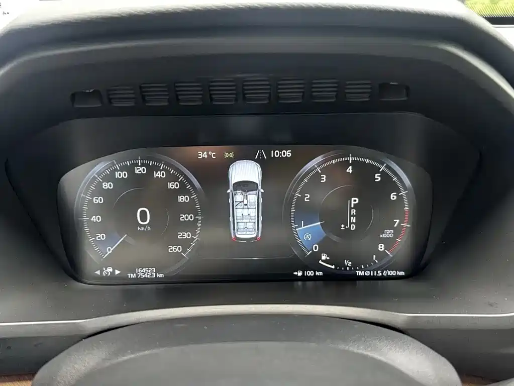 Volvo XC90 — миниатюра 13