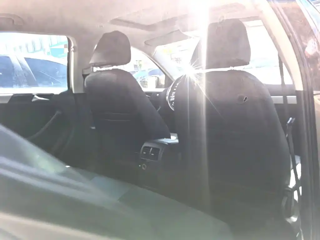 Volkswagen Sagitar — миниатюра 4