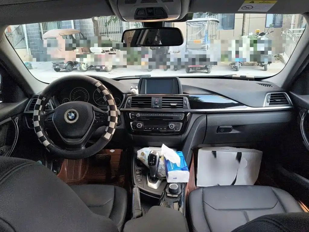 BMW 3 Series — миниатюра 13