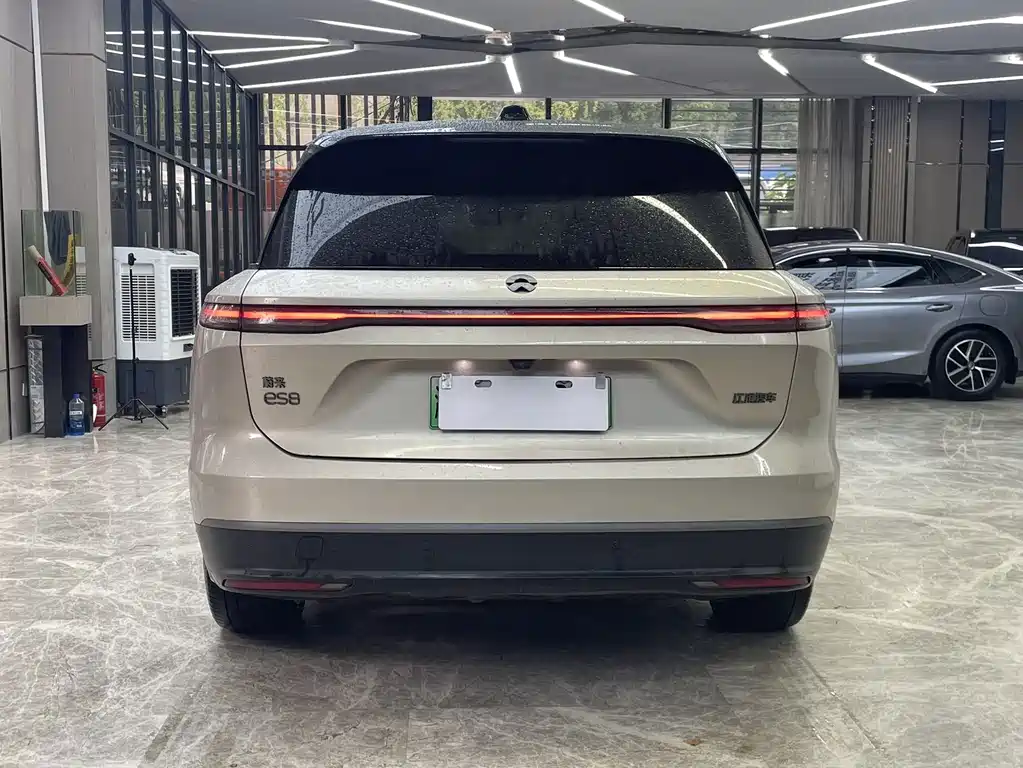 NIO ES8 — миниатюра 6