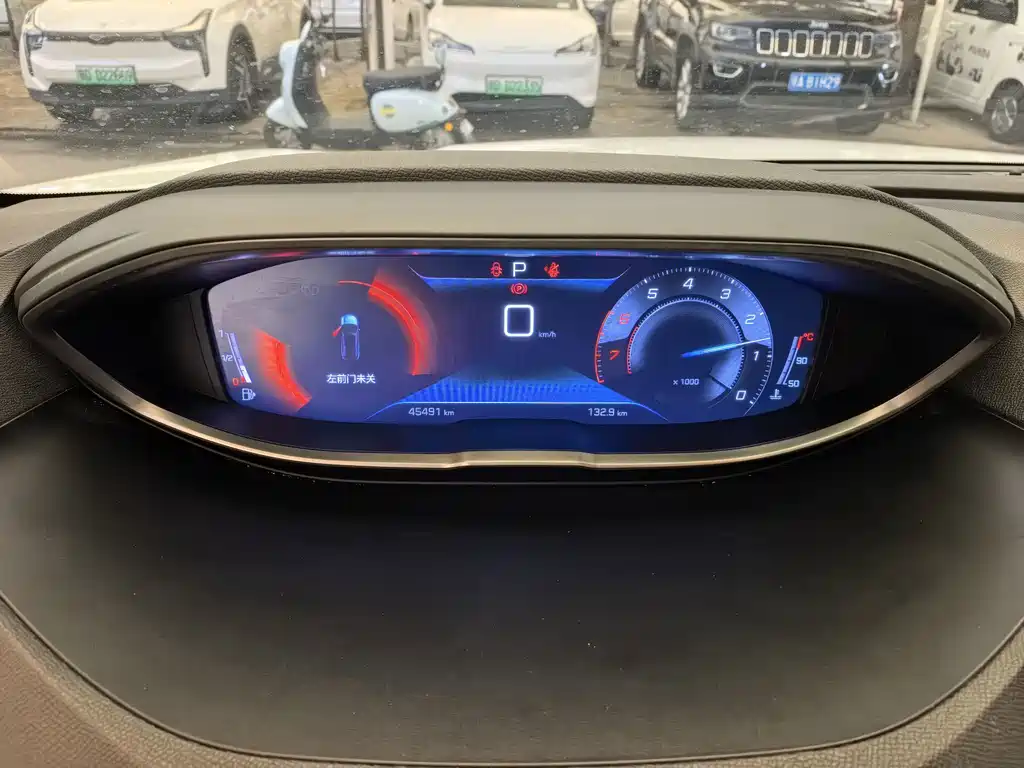 Peugeot 5008 — миниатюра 8