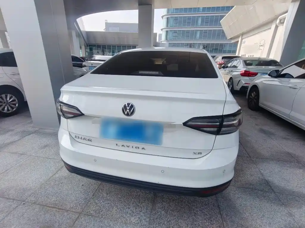 Volkswagen Lavida — миниатюра 6