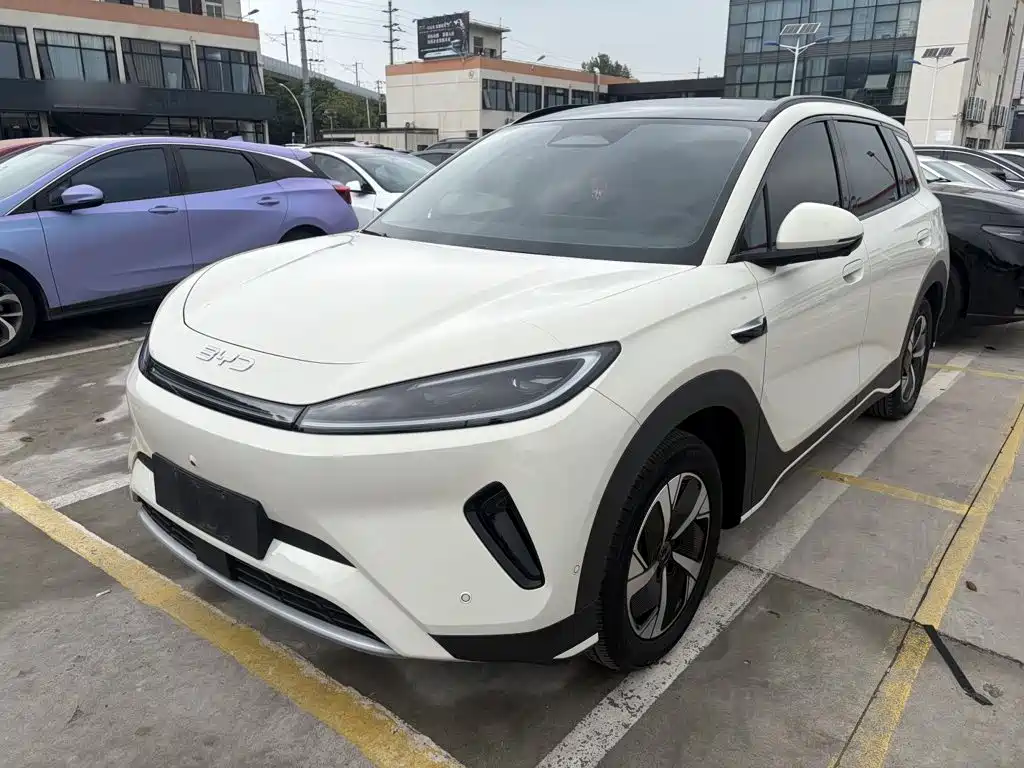BYD Sealion 05 EV — миниатюра 2
