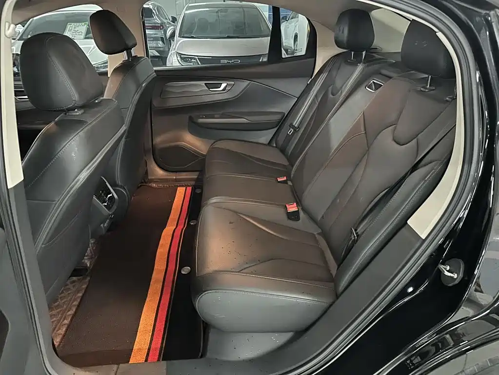 Hongqi Hongqi E-QM5 — миниатюра 16