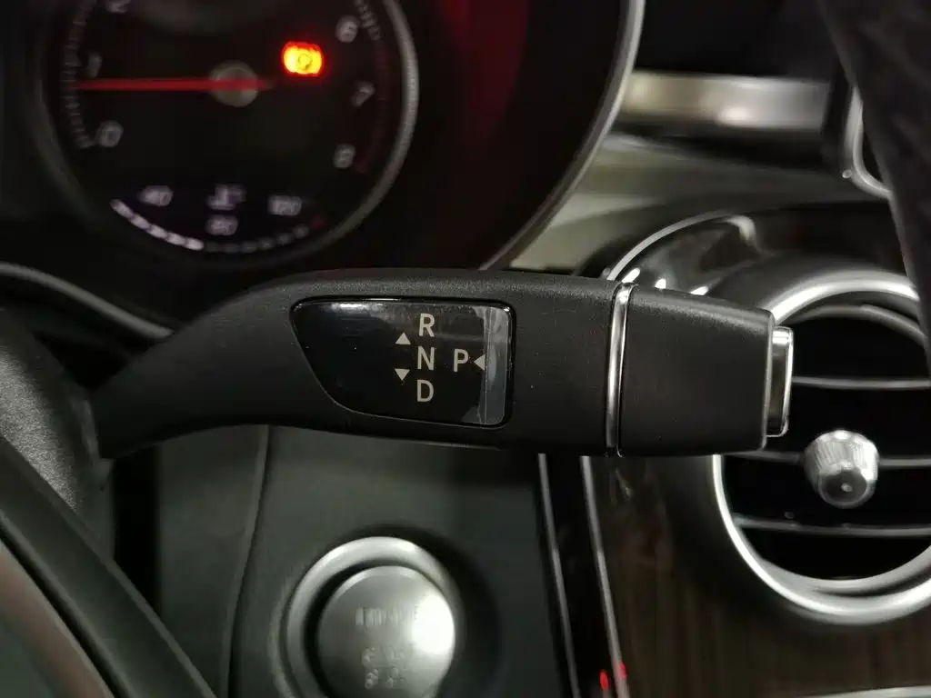 Mercedes-Benz C-Class — миниатюра 13