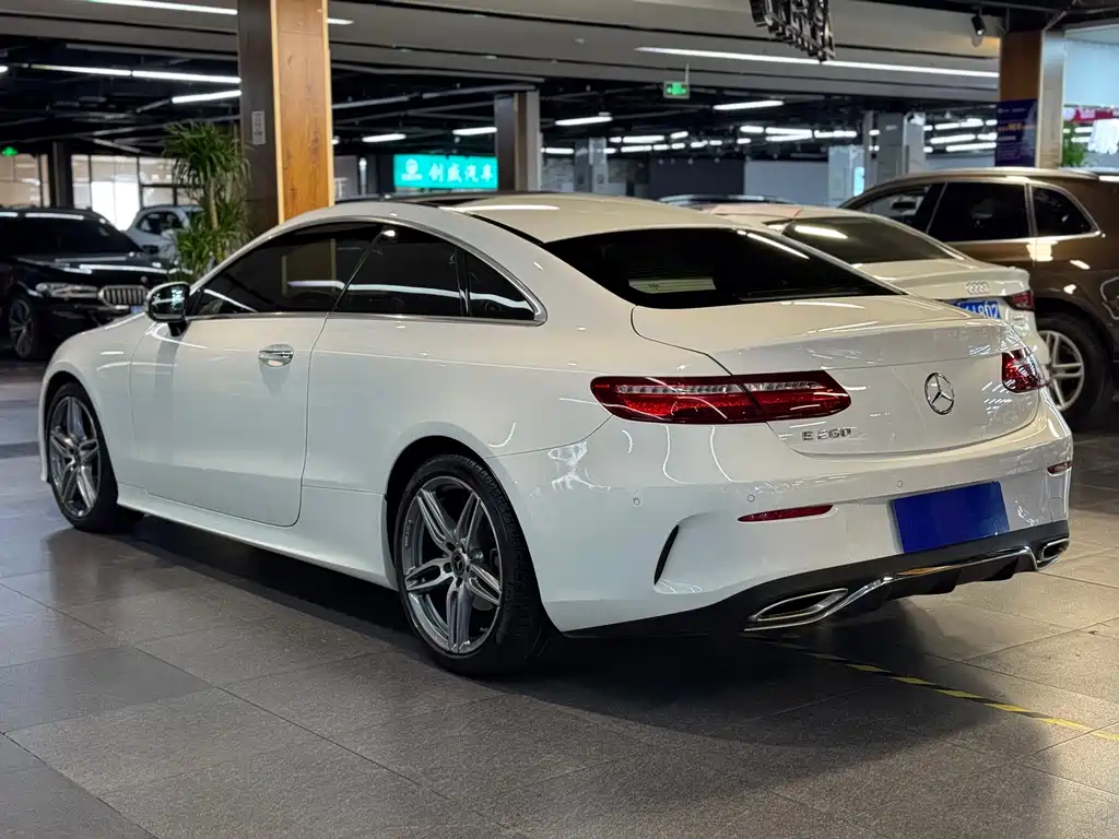 MERCEDES-BENZ E CLASS