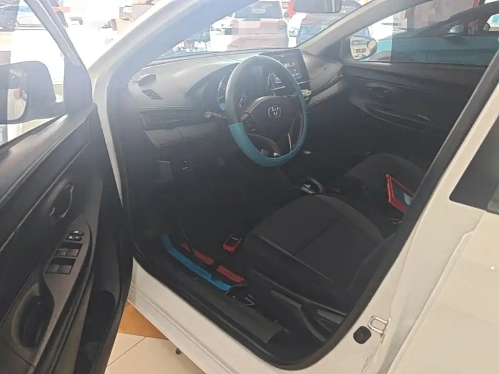 Toyota Vios FS — миниатюра 16