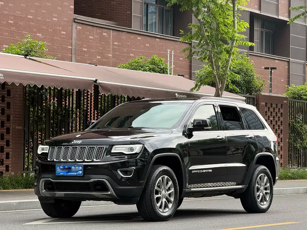 Jeep Grand Cherokee (Import) 2015