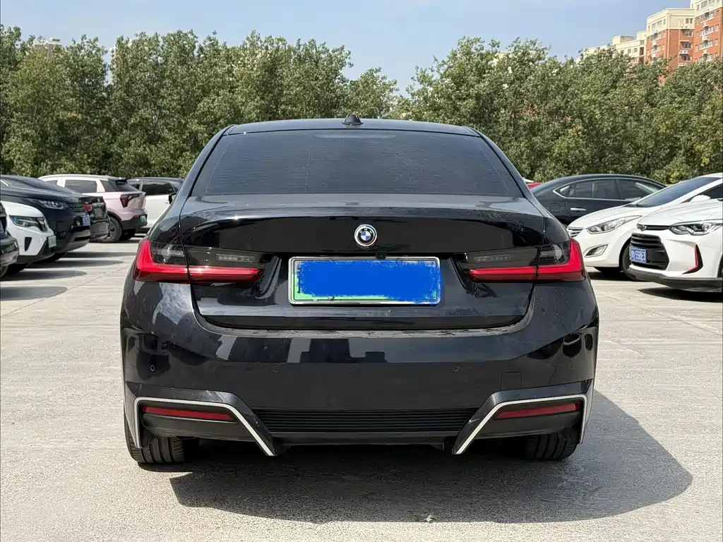 BMW i3 — миниатюра 10