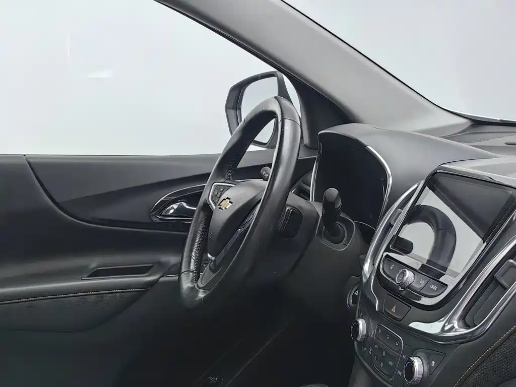 Chevrolet Equinox — миниатюра 22