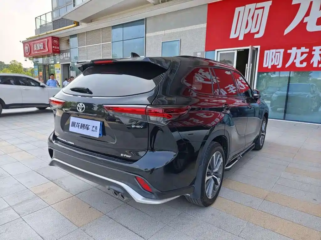 Toyota Crown Kluger — миниатюра 5