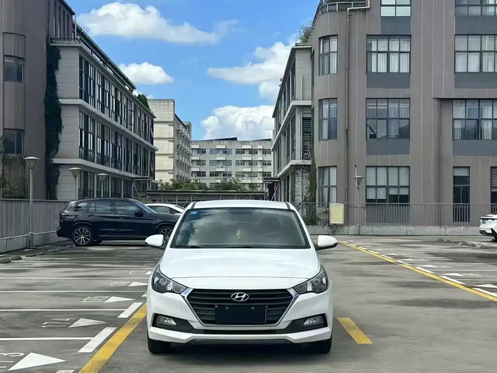 Hyundai Verna — миниатюра 2