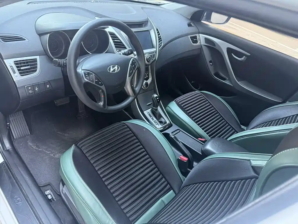 Hyundai Elantra Langdong — миниатюра 8
