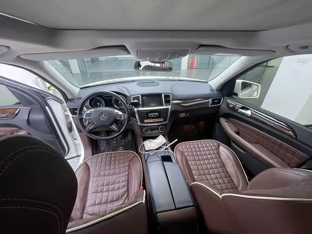 Mercedes-Benz M-Class — миниатюра 8