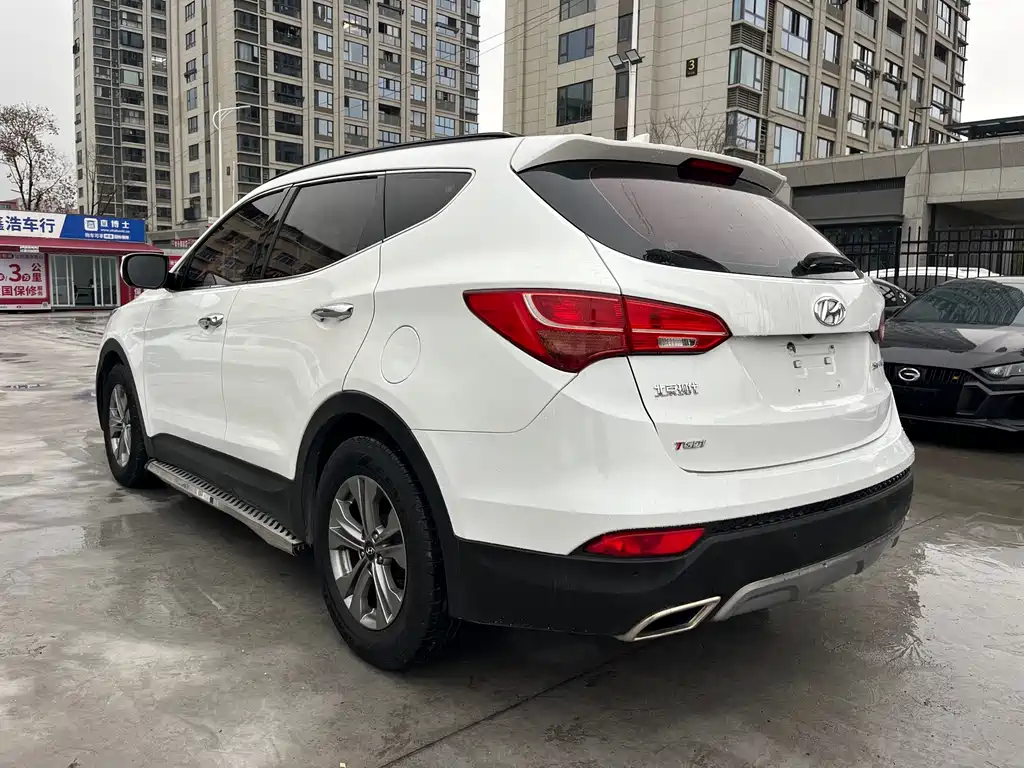 Hyundai Santa Fe — миниатюра 6